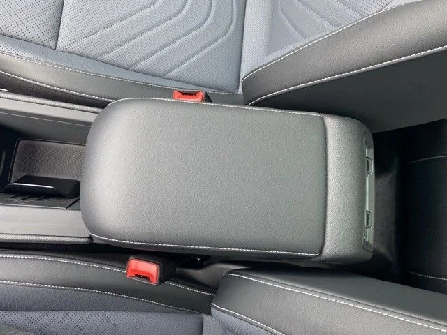 2026 Volkswagen Tiguan SE - Photo 42