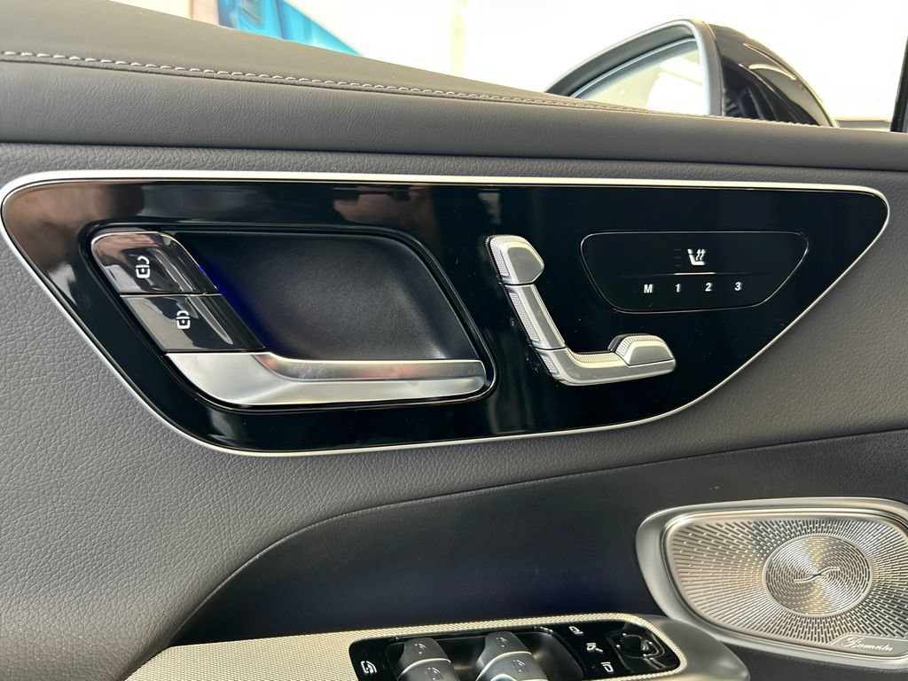 New 2027 Black Mercedes-Benz GLC 300 image 47