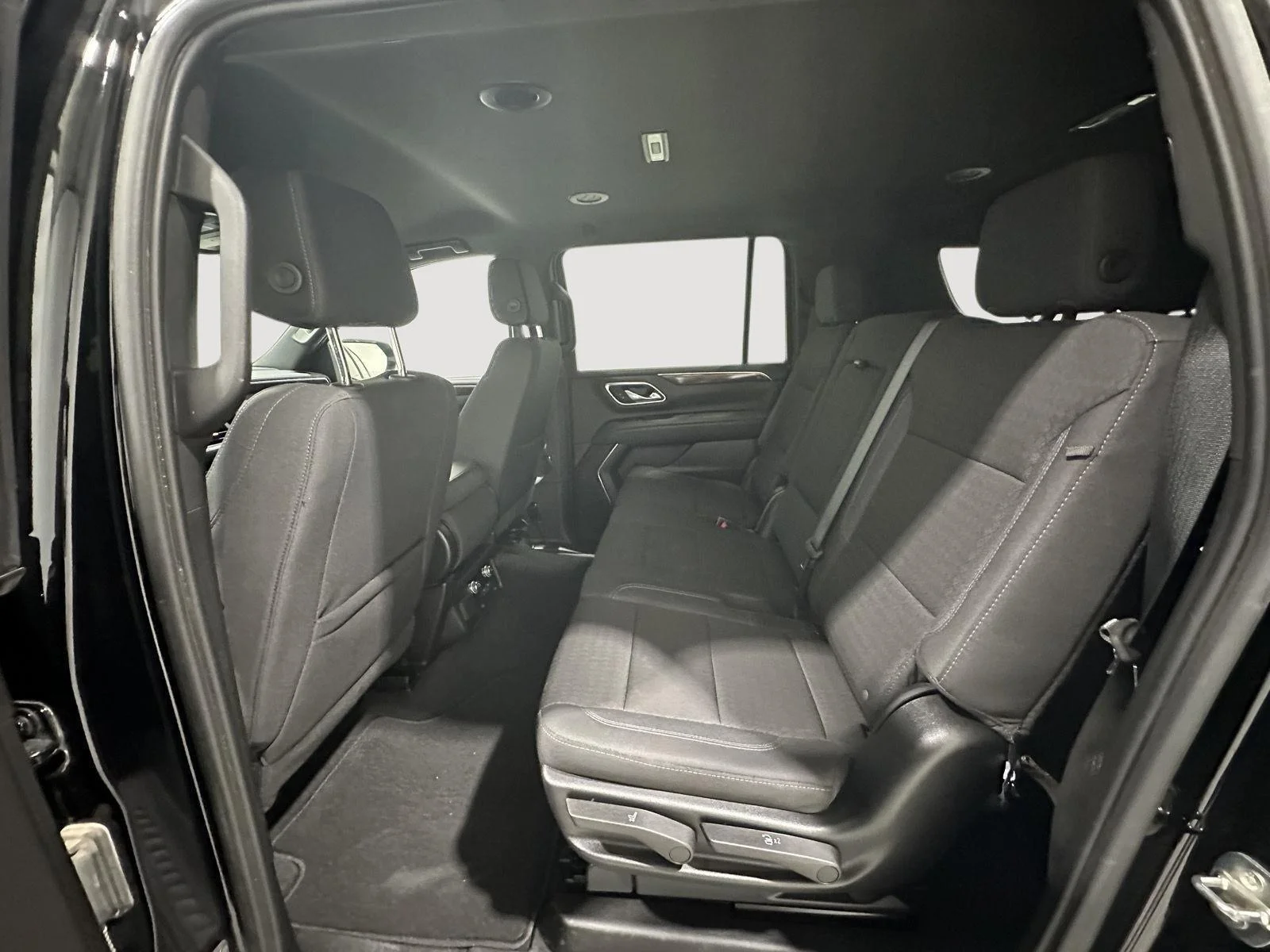 Used 2024 Onyx Black GMC SLE image 22