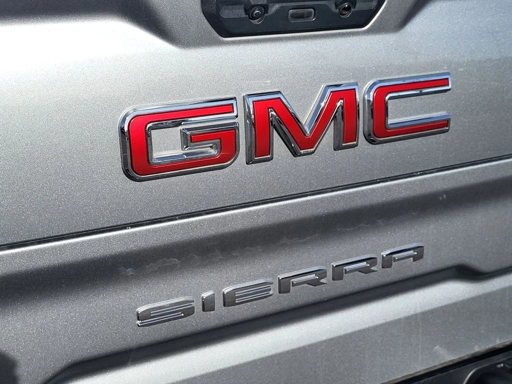 Used 2024 Sterling Metallic GMC SLT image 8