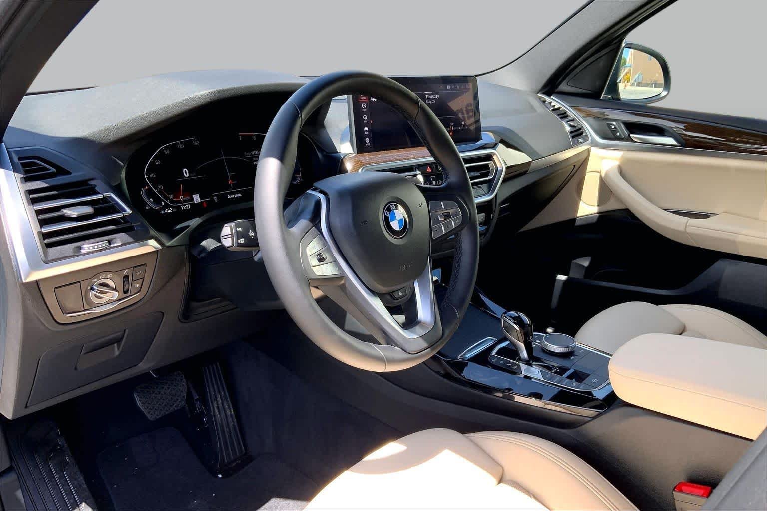 Used 2023 Phytonic Blue Metallic BMW xDrive30i image 17