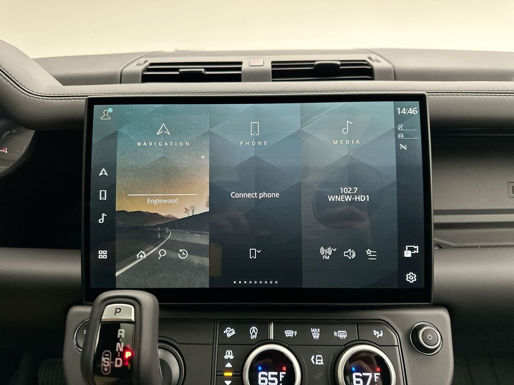 New 2026 Santorini Black Land Rover X-Dynamic SE image 14