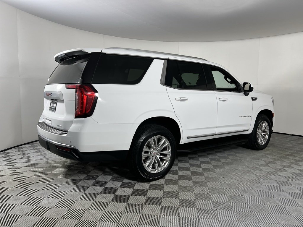 2023 Gmc Yukon SLT photo 3