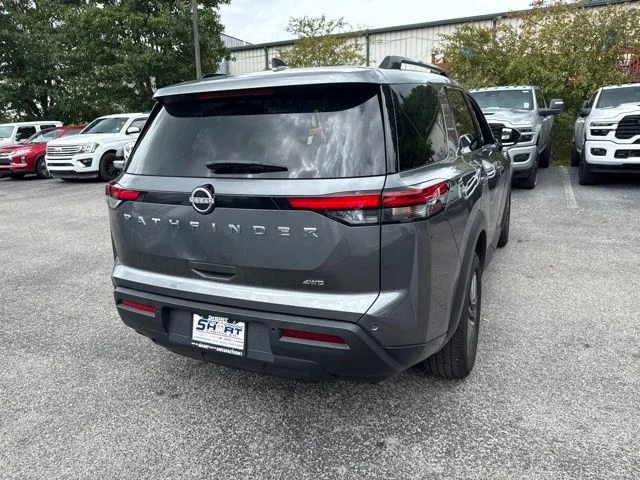 Used 2025 Gray Nissan SV image 3
