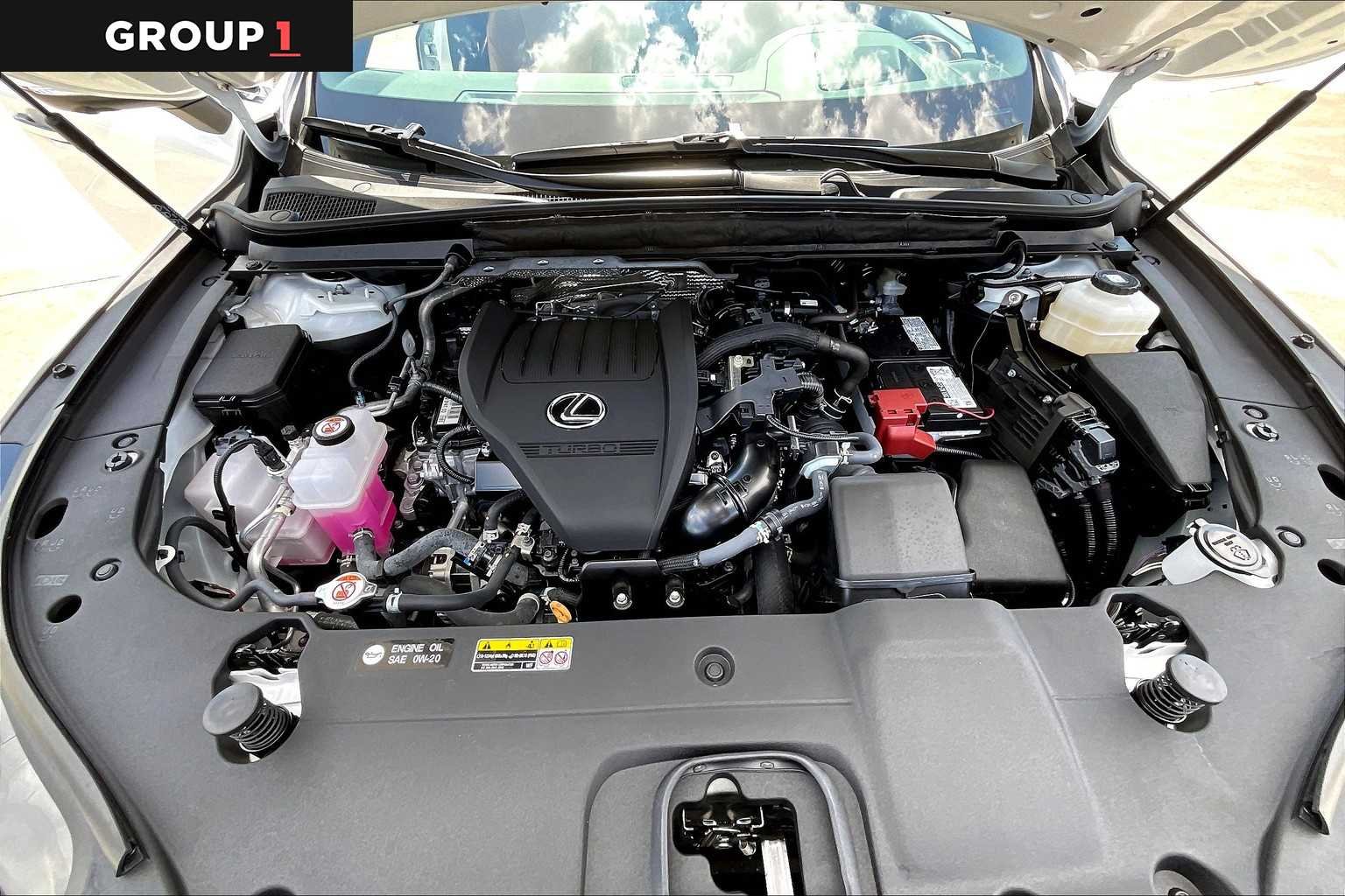 Used 2025 Eminent White Pearl Lexus Premium Plus image 27