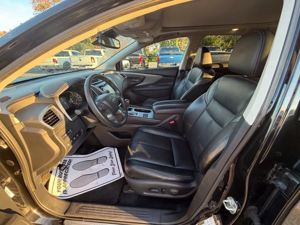 Used 2019 Black Nissan SL image 10