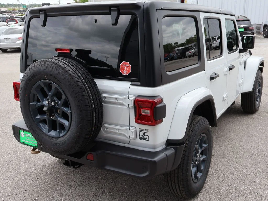 New 2026 Bright White Clear-Coat Exterior Paint Jeep 85th Anniversary Edition image 5
