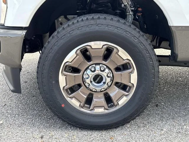 New 2026 Star White Metallic Tri-Coat Ford F-250® King Ranch® image 15