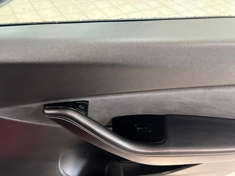 Used 2021 Red Tesla Long Range image 16