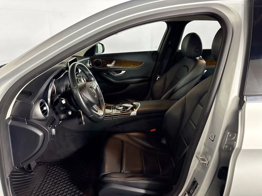 Used 2015 Silver Mercedes-Benz C 300 image 11