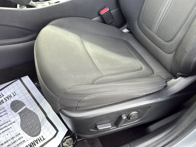 Used 2023 Silver Hyundai SEL image 18