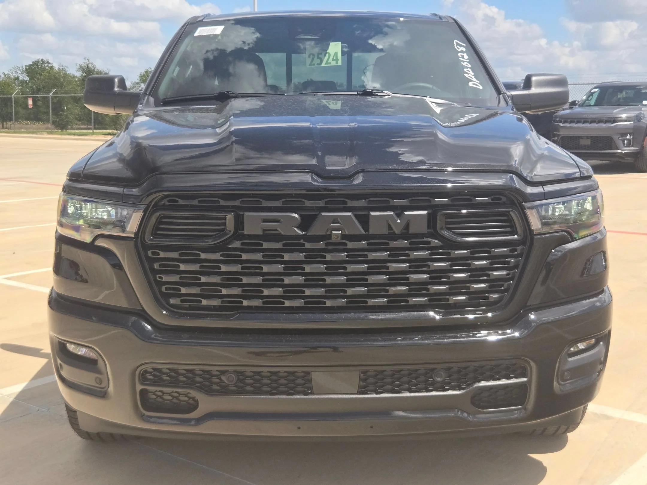 New 2026 Diamond Black Crystal Pearl-Coat Exterior Paint RAM Express image 8