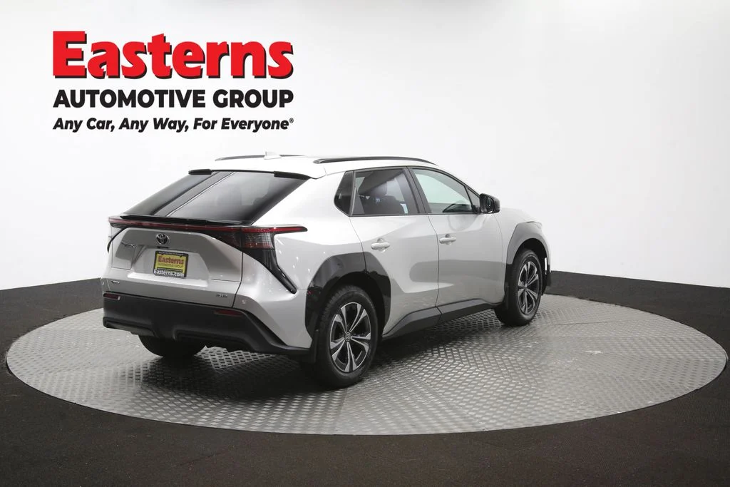 Used 2024 Silver Toyota XLE image 41
