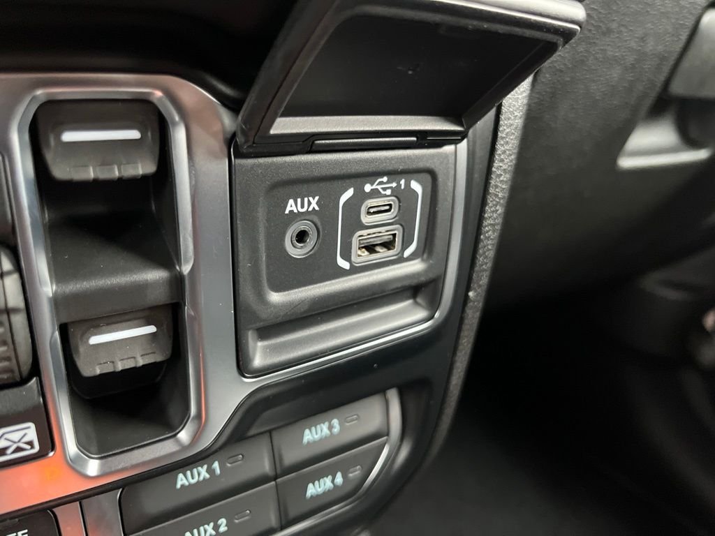 New 2026 Reign Jeep Rubicon X image 43