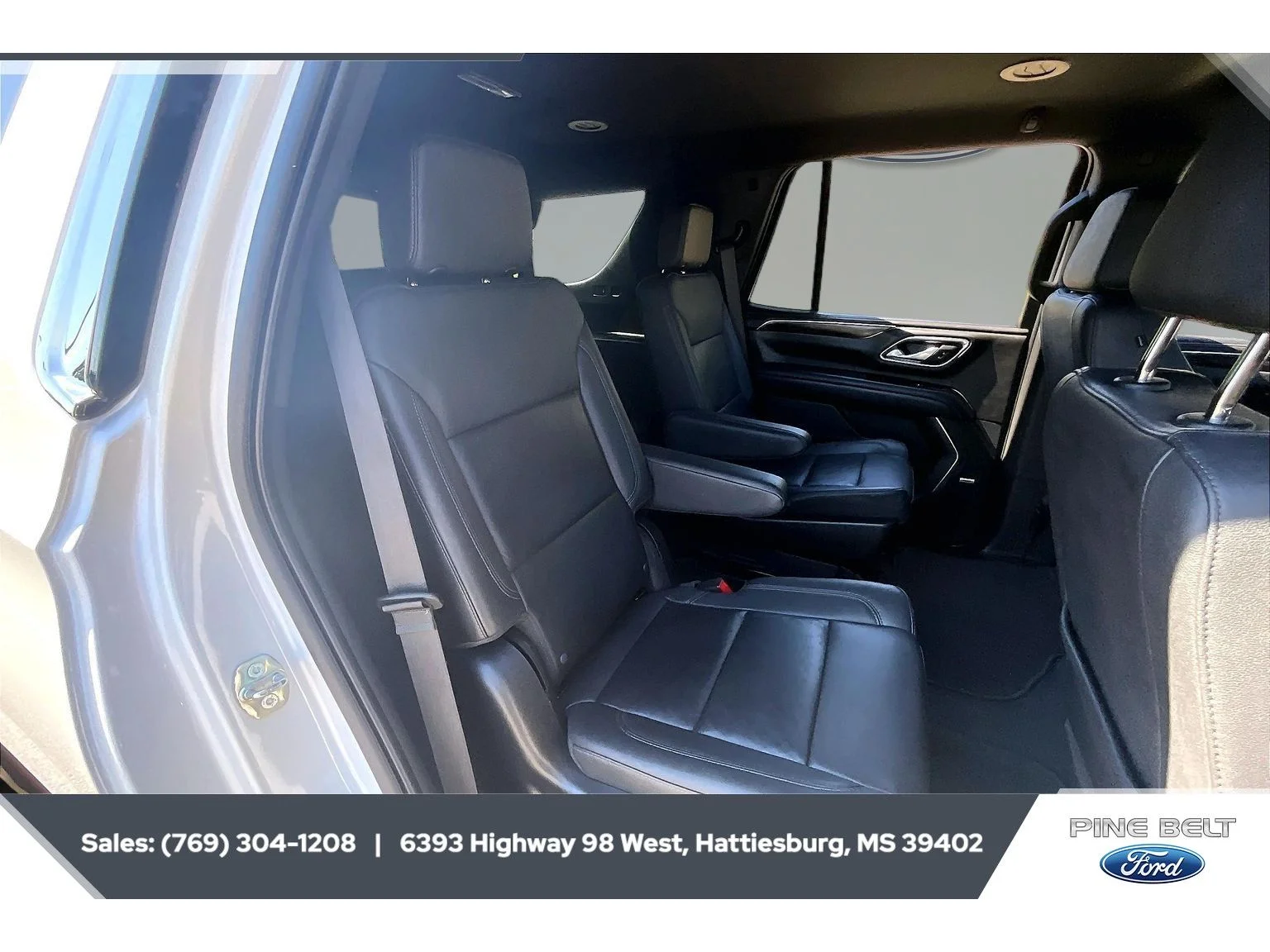 Used 2022 Iridescent Pearl Tricoat Chevrolet LT image 20