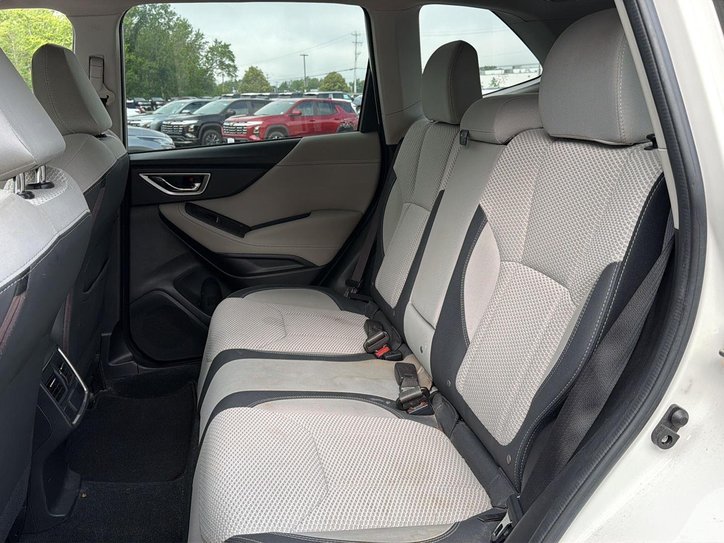 Used 2019 Crystal White Pearl Subaru Premium image 15