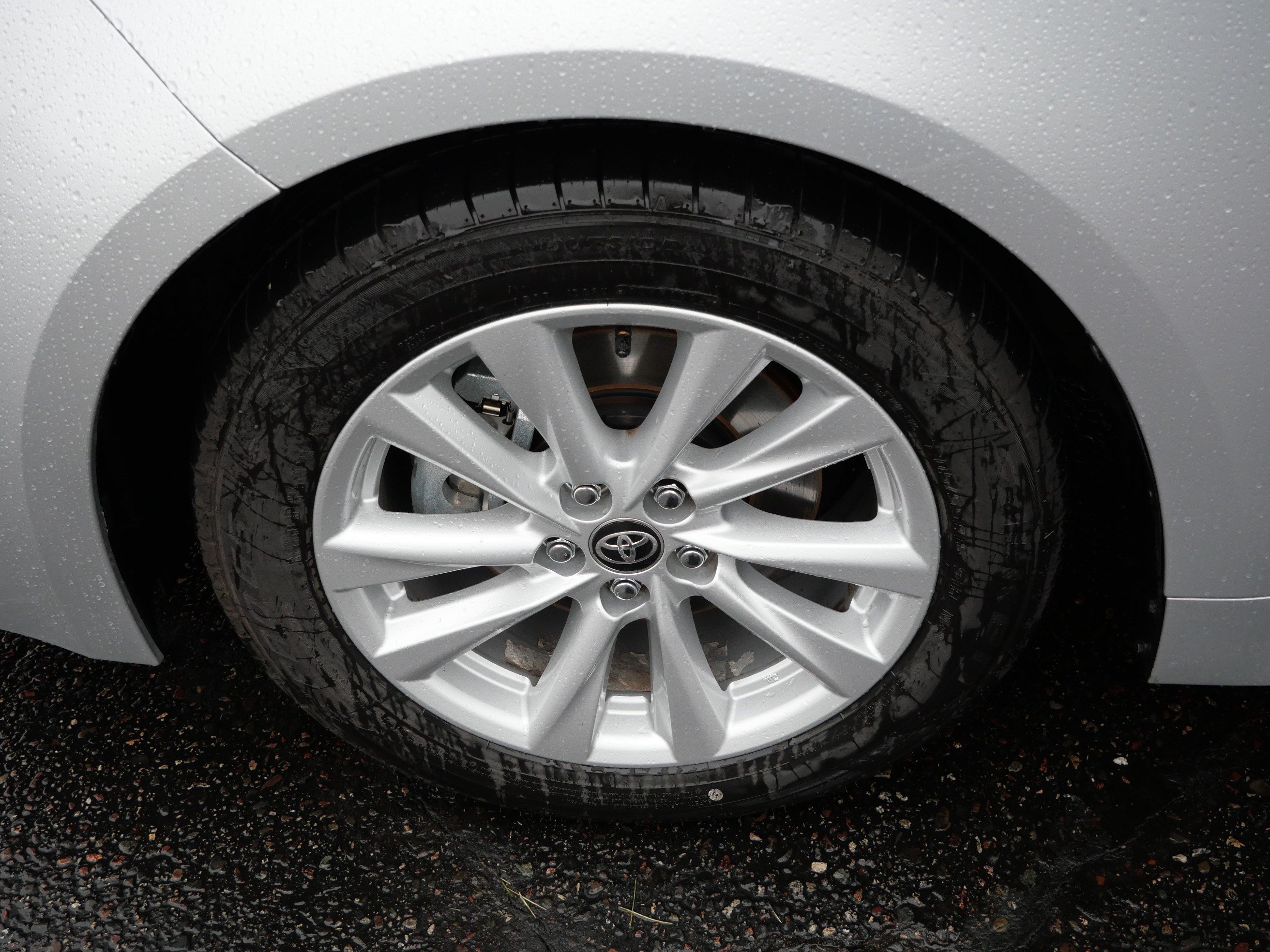 Certified Used 2025 Classic Silver Metallic Toyota SE image 17