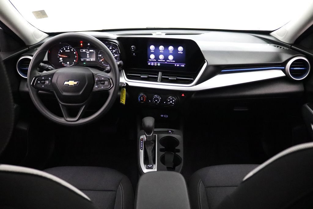 2025 Chevrolet Trax LS - Photo 23