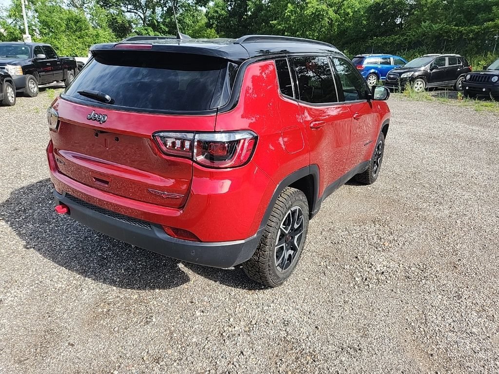Used 2025 Red Hot Pearlcoat Jeep Trailhawk image 7