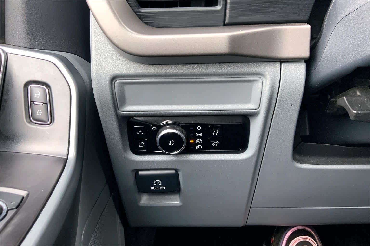 Used 2024 Agate Black Metallic Ford XLT image 49
