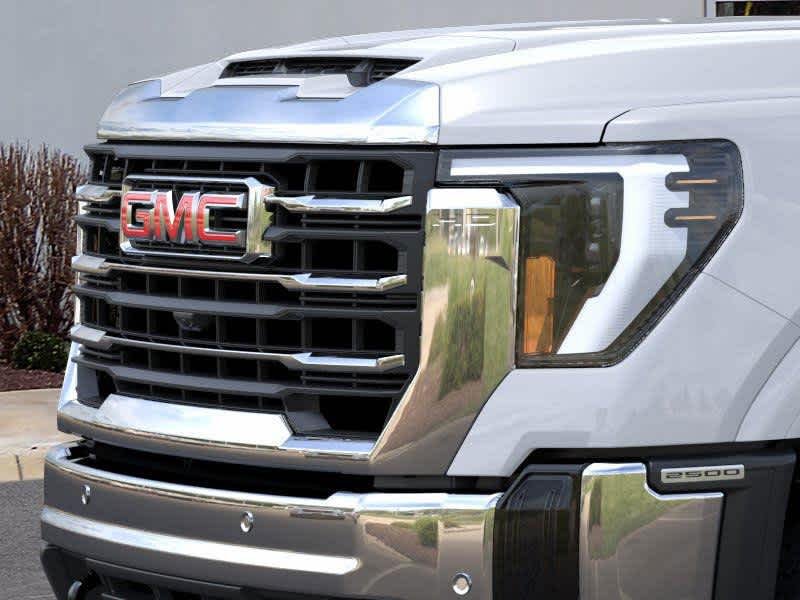 New 2026 Glacier White Tricoat GMC SLT image 13