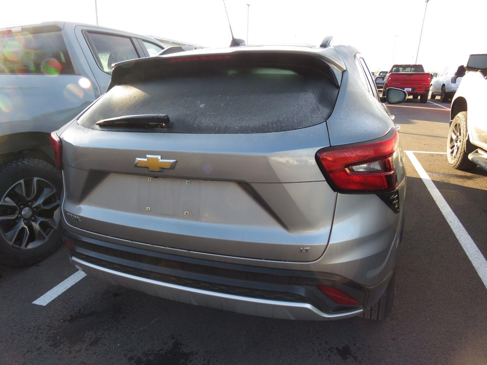 Used 2025 Sterling Gray Metallic Chevrolet LT image 11
