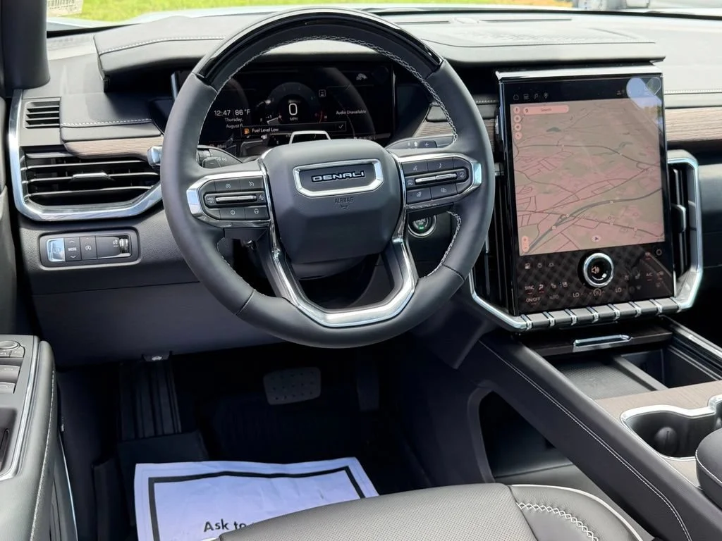 2026 GMC Acadia Denali - Photo 2