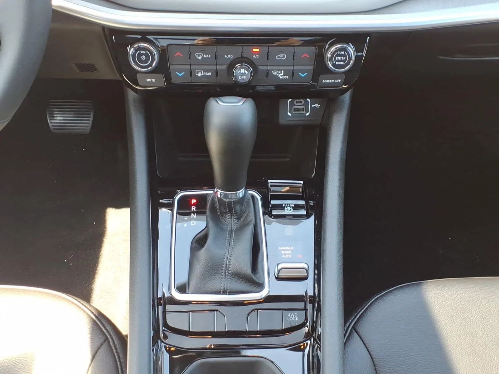 2025 Jeep Compass Limited - Photo 14