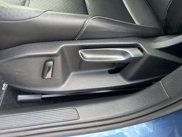 Used 2017 Blue Volkswagen Wolfsburg image 12