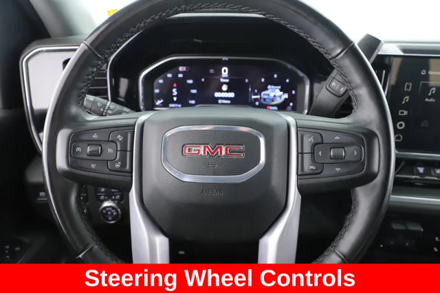 Used 2025 White GMC SLT image 25