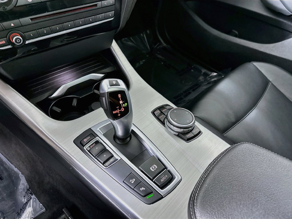 Used 2016 Glacier Silver Metallic BMW xDrive28d image 21