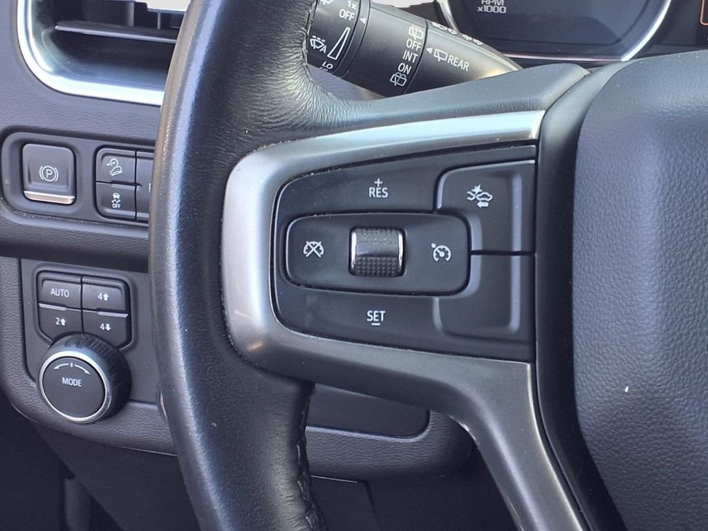 Used 2021 Shadow Gray Metallic Chevrolet Z71 image 17