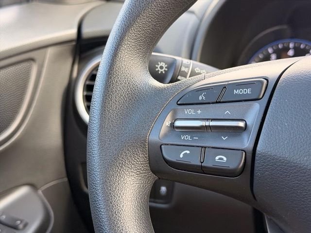 Used 2021 Red Hyundai SE image 14