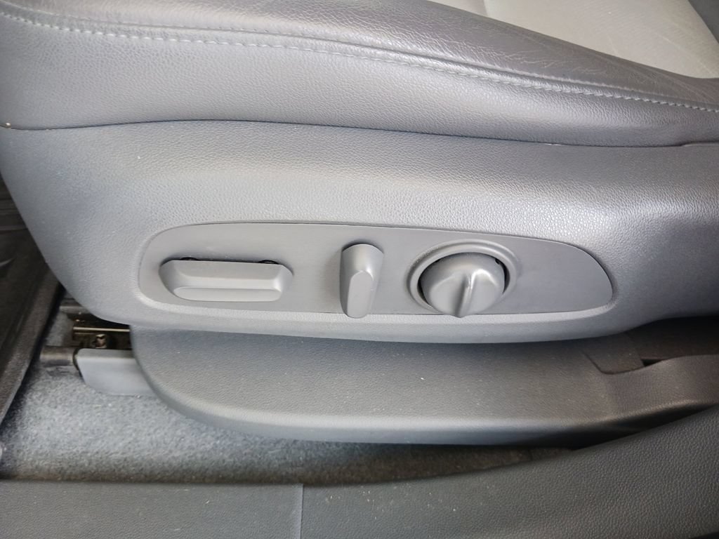 Used 2019 GRAPHITE METALLIC Chevrolet  image 30