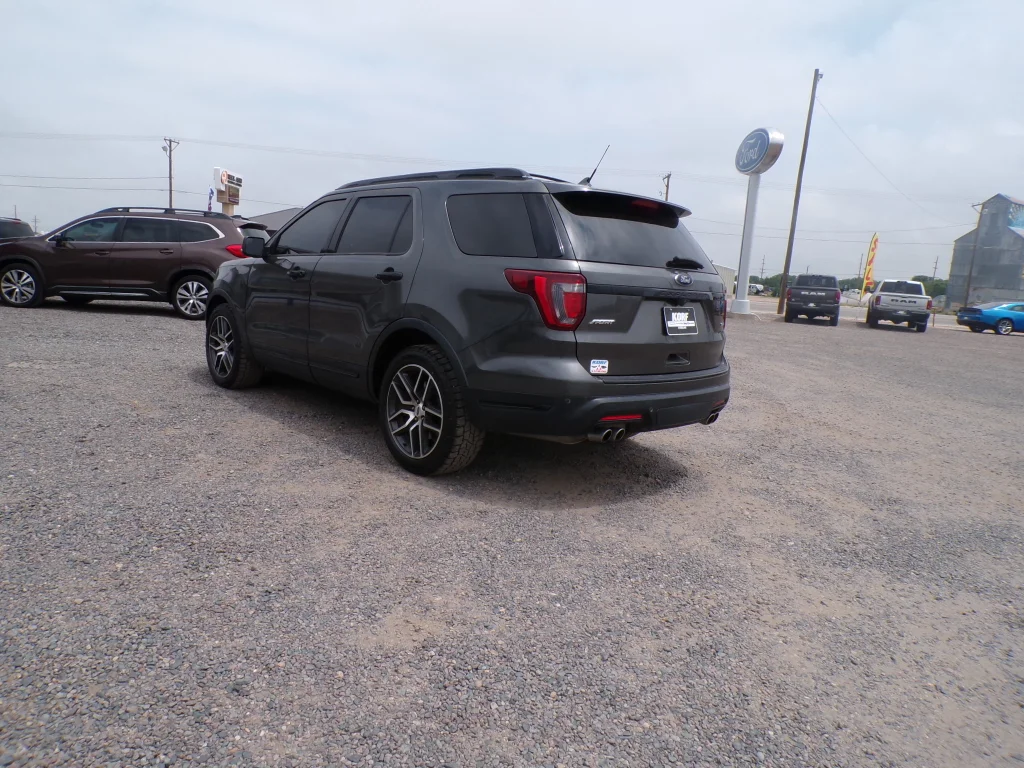 Used 2018 Magnetic Metallic Ford Sport image 10