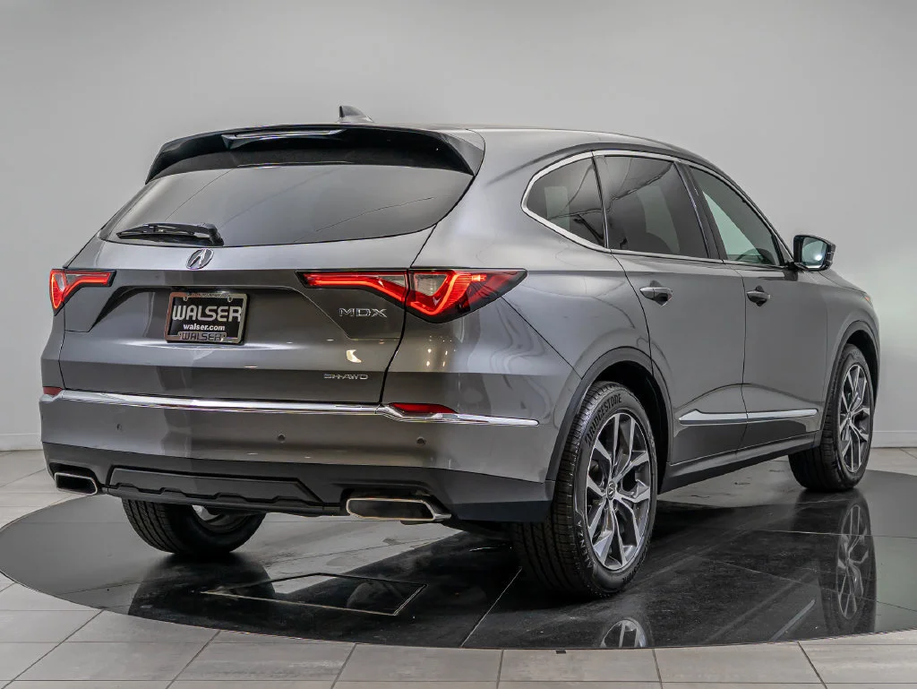 Used 2024 Liquid Carbon Metallic Acura Technology image 10