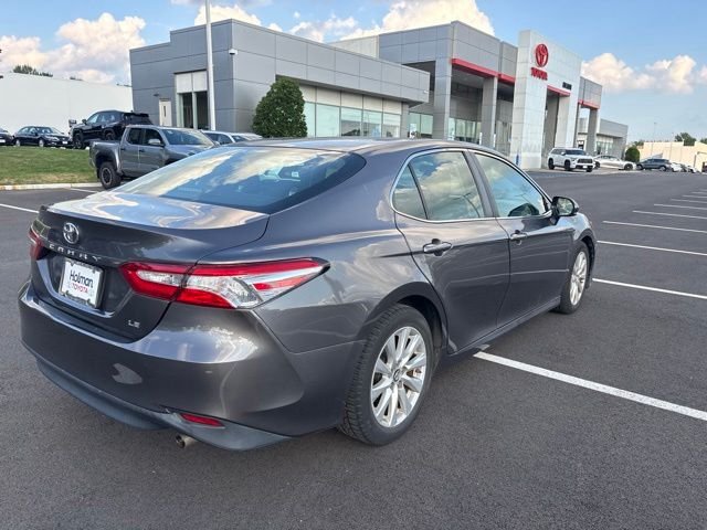 Used 2018 Gray Toyota LE image 7