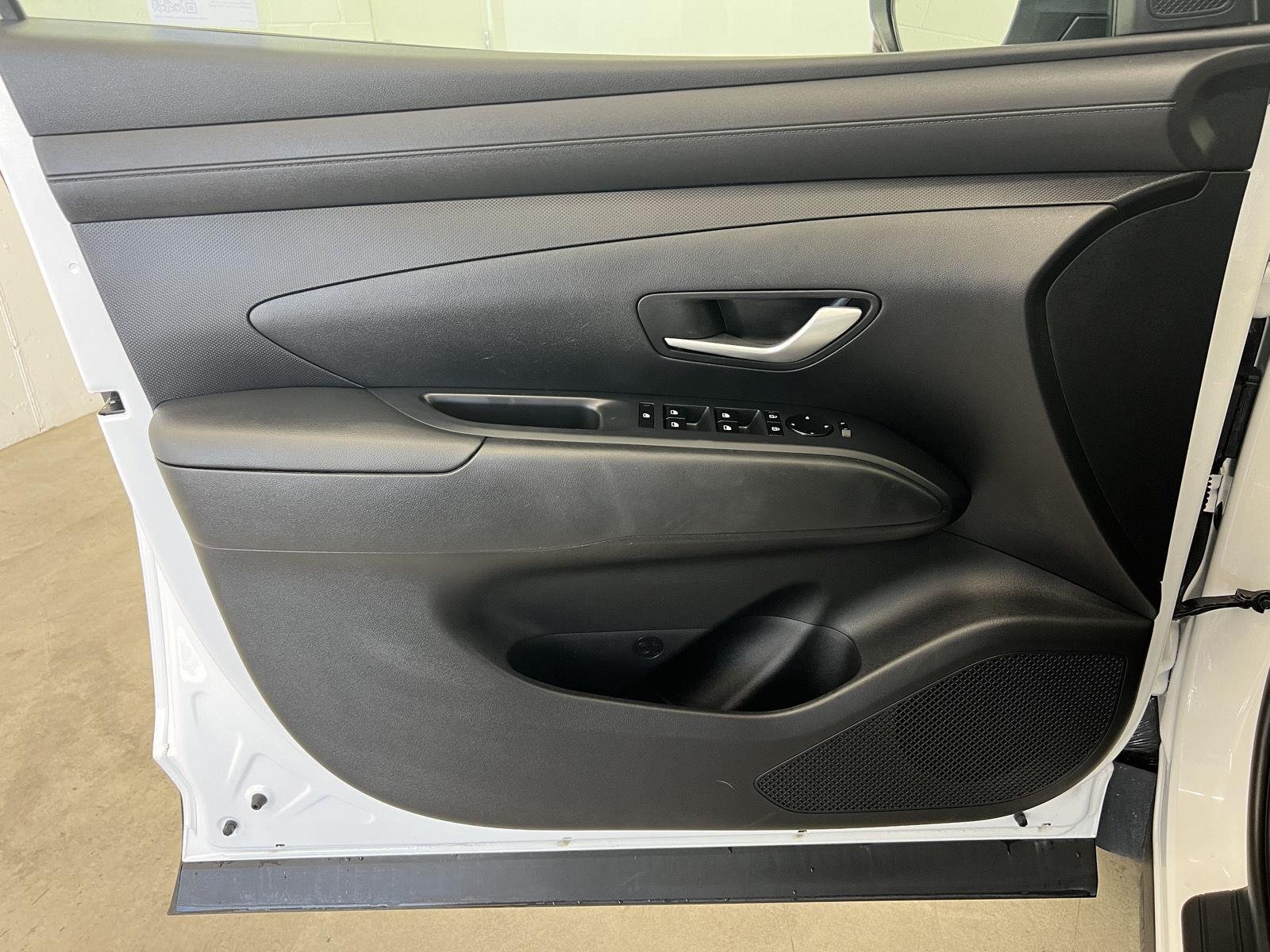Certified Used 2025 Serenity White Pearl Hyundai SE image 11
