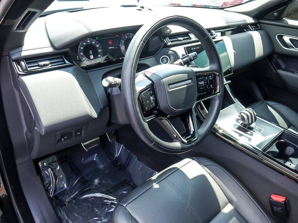 Used 2026 Santorini Black Metallic Land Rover Dynamic SE image 14