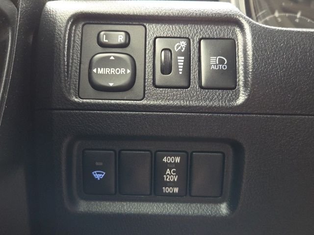 Used 2020 White Toyota SR5 Premium image 22