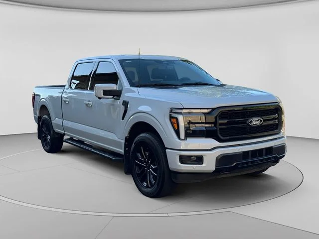 Certified Used 2025  Ford Lariat image 7