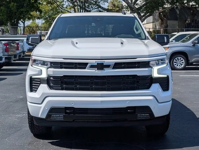 New 2026 Summit White Chevrolet RST image 2