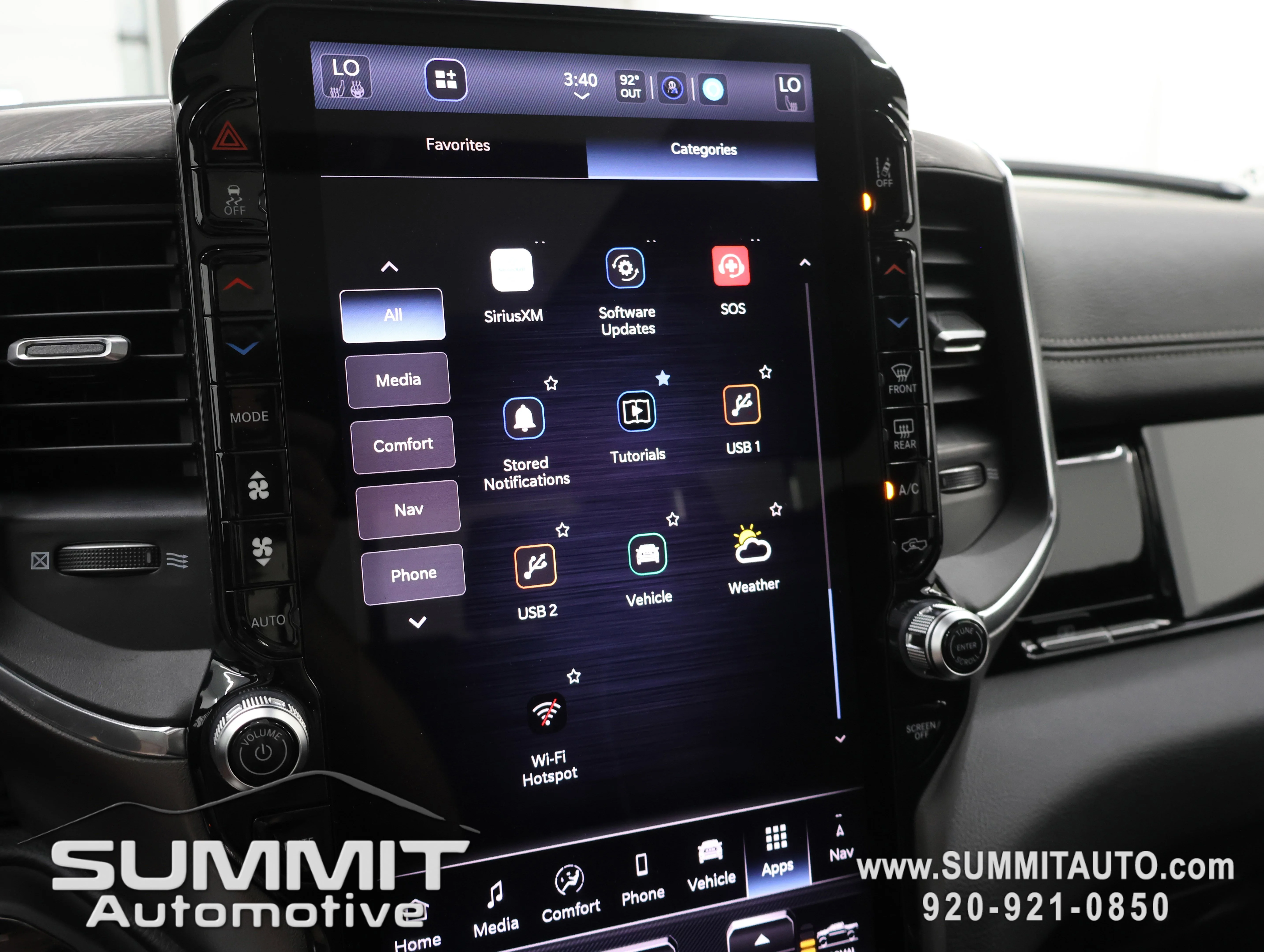 New 2026 Diamond Black Crystal Pearl-Coat Exterior Paint RAM Laramie image 66
