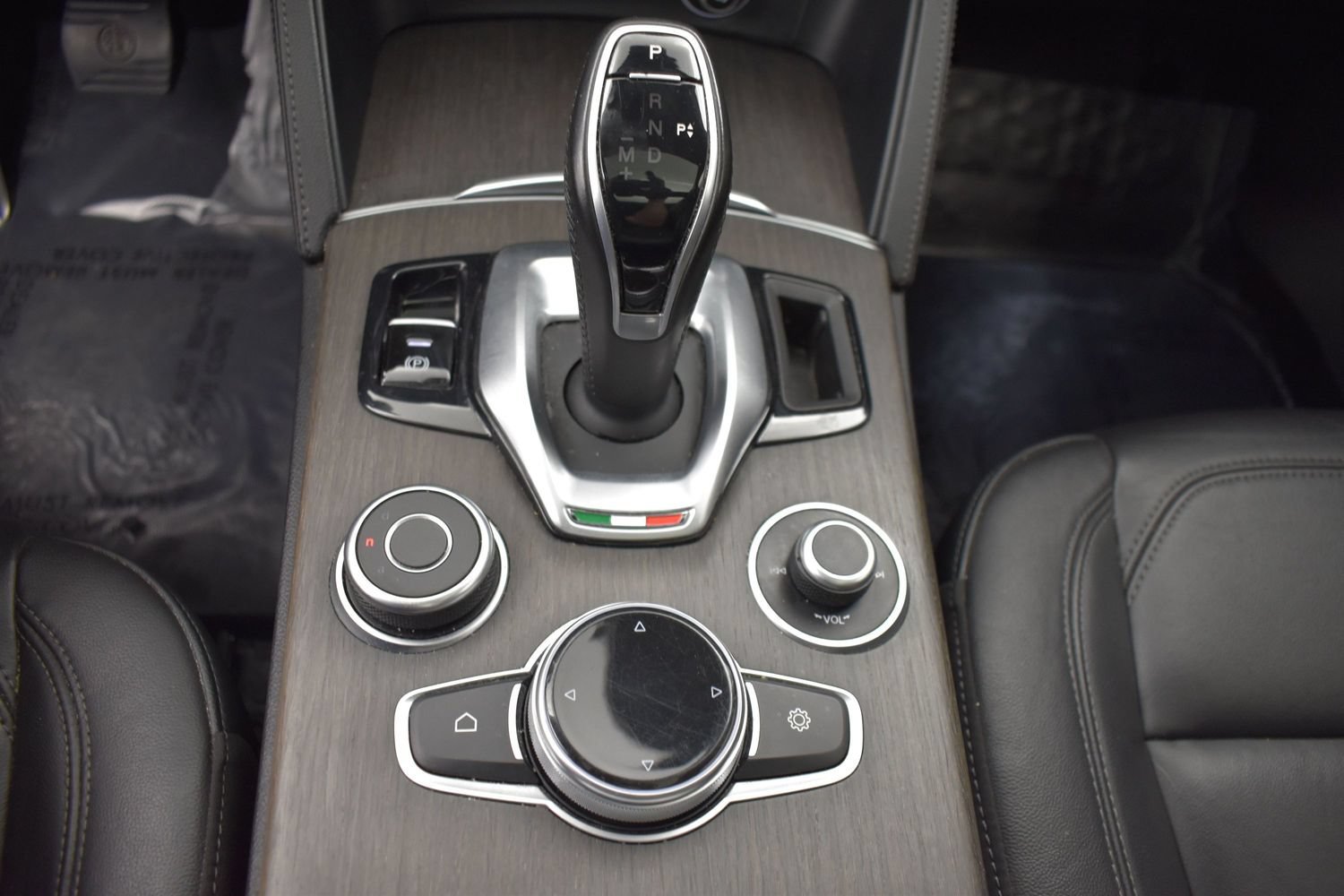 Used 2021 Alfa Rosso Alfa Romeo Ti image 9