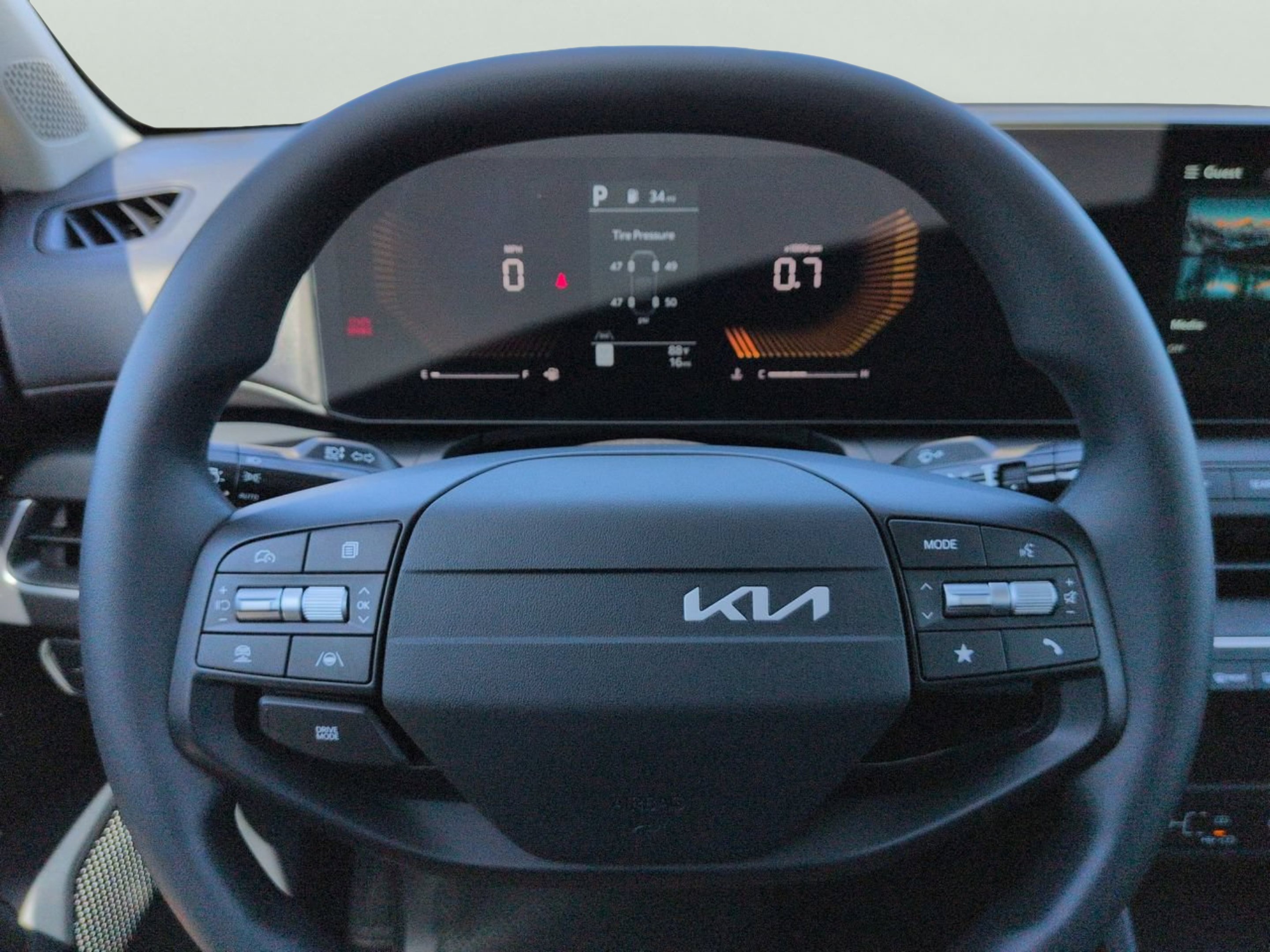 New 2026 Snow White Pearl Kia LXS image 27
