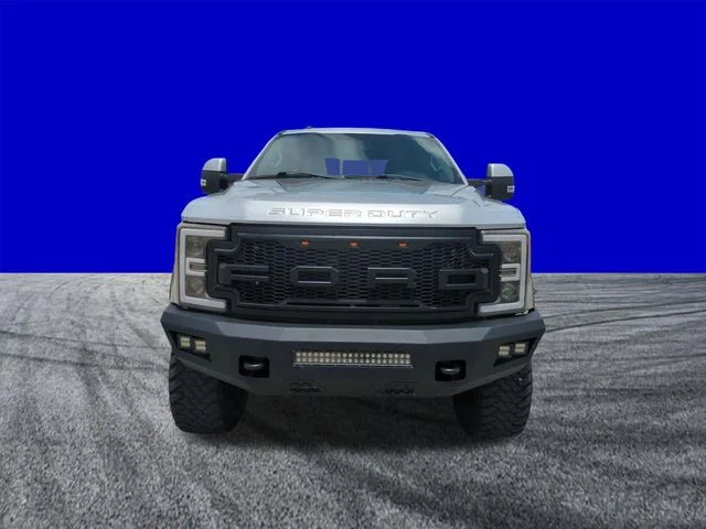 Used 2018 Silver Ford Lariat image 9