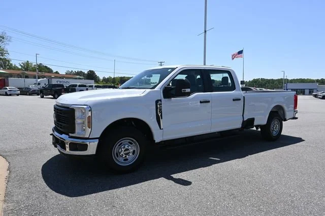 Used 2026 Oxford White Ford XL image 1