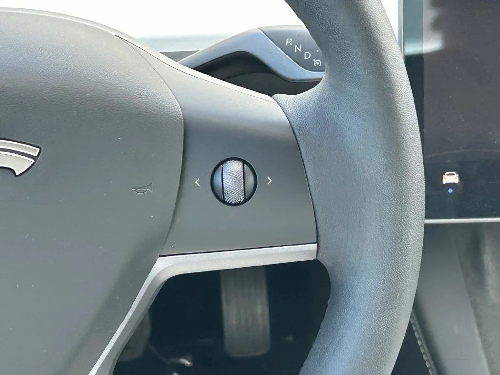Used 2023 Pearl White Multi-Coat Tesla Base image 20
