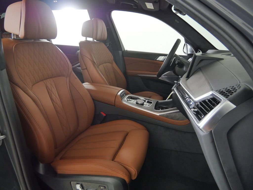 New 2027 Dravit Grey Metallic BMW xDrive40i image 21