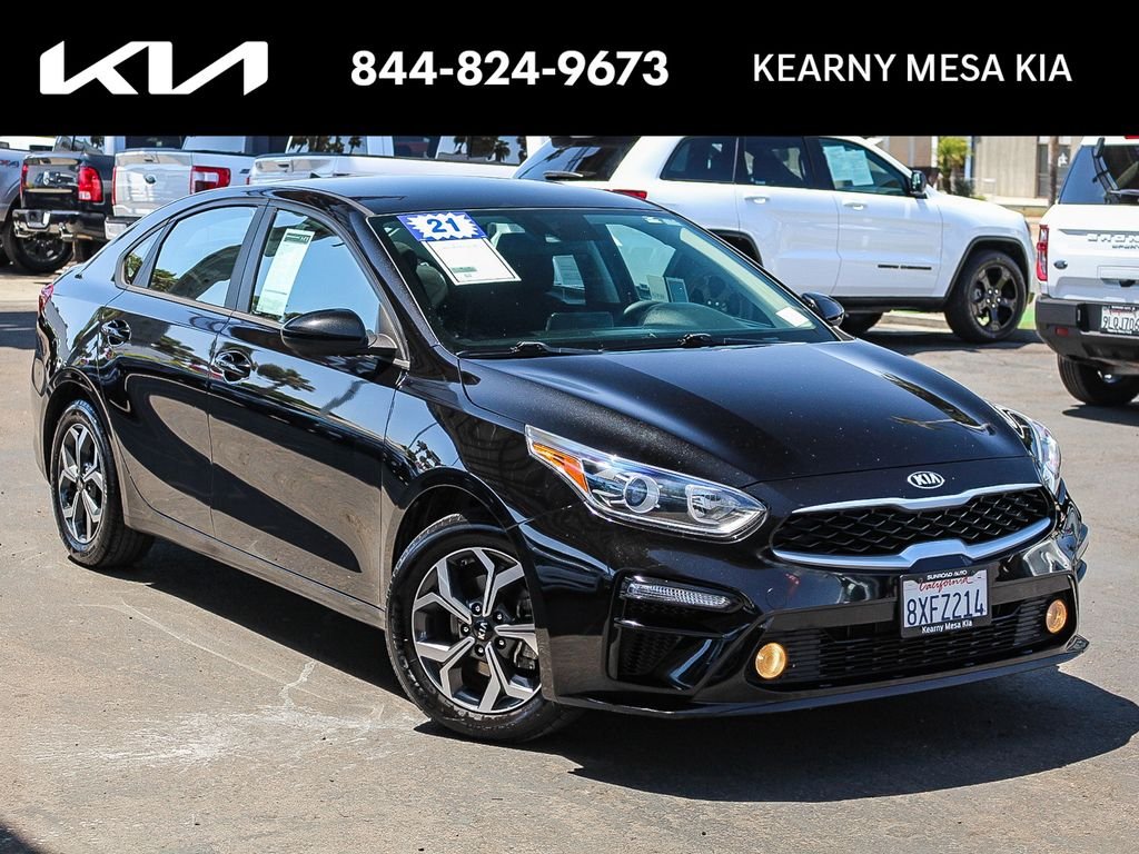 2021 Kia Forte LXS AT's photo